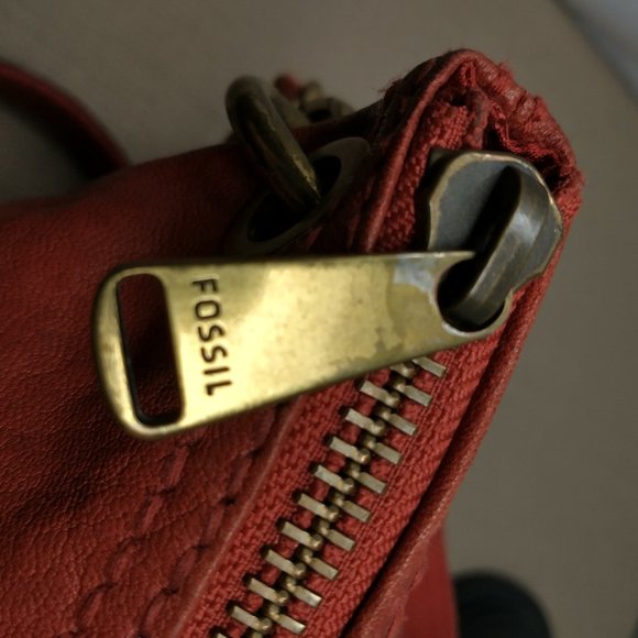 FOSSIL LONG LIVE VINTAGE RED HOBO BAG - Picture 10 of 16